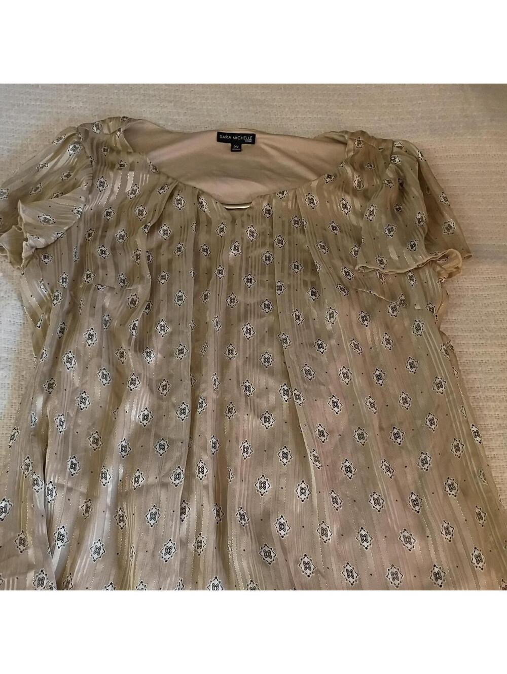 Sara Michelle Women's Gold and Cream Blouse